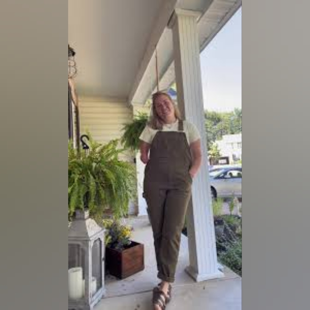 NWOT REI CO-OP TRAILSMITH womens utility double overalls sz 6 olive green hiking